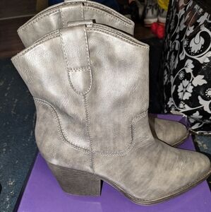 Stylish Gray Ankle Boots for Women